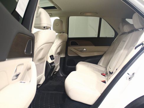 Used 2025 Mercedes-Benz GLE 350 4MATIC image 29