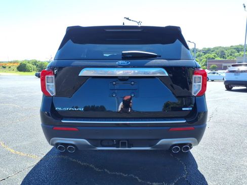 Certified 2020 Ford Explorer Platinum w/ Premium Technology Package AWD/4WD image 7