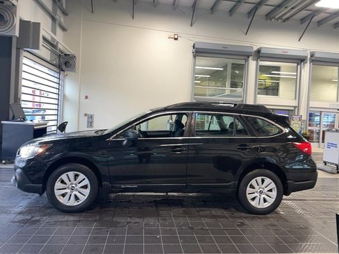 Used 2018 Subaru Outback 2.5i image 4