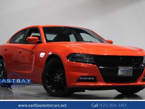 Used 2017 Dodge Charger SXT w/ Rallye Group AWD/4WD image 1