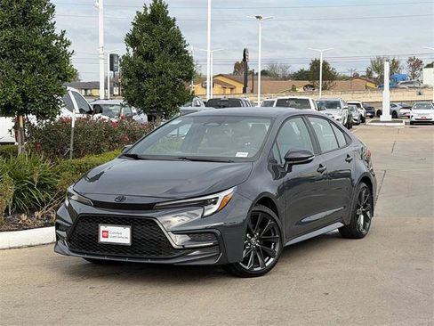 Certified 2025 Toyota Corolla SE image 2