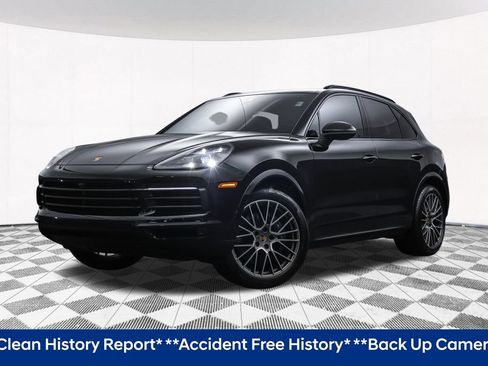 Used 2022 Porsche Cayenne Platinum Edition AWD/4WD image 2