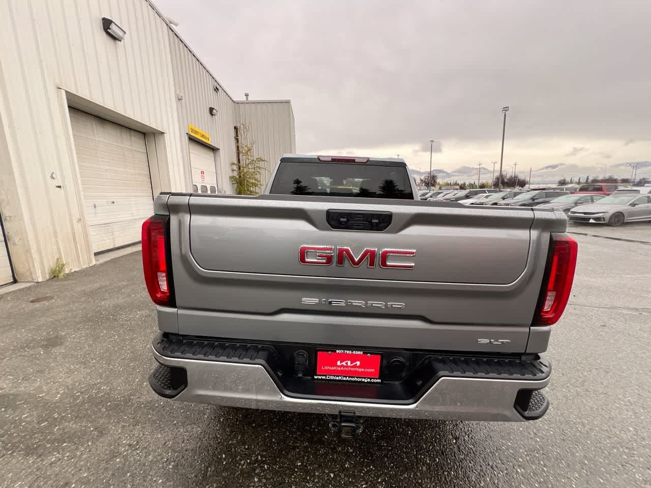 Used 2025 GMC Sierra 1500 SLT AWD/4WD image 27