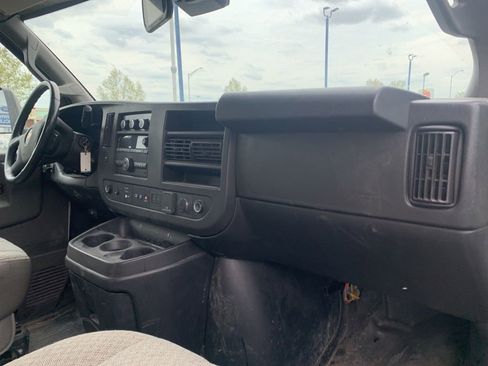 Used 2021 Chevrolet Express 3500 w/ Power Convenience Package RWD image 21