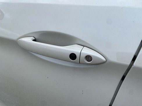 Used 2017 Honda Pilot EX-L image 9