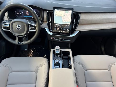New 2026 Volvo XC90 T8 Plus w/ Protection Package Premier image 11
