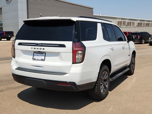 Used 2023 Chevrolet Tahoe Z71 w/ Luxury Package AWD/4WD image 4