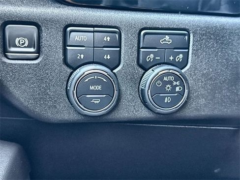 Used 2024 Chevrolet Silverado 1500 RST w/ Z71 Off-Road Package image 18