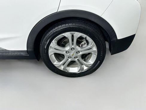 Used 2019 Chevrolet Bolt LT FWD image 11