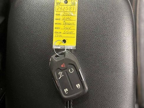 Used 2020 GMC Terrain SLT w/ Preferred Package FWD image 41