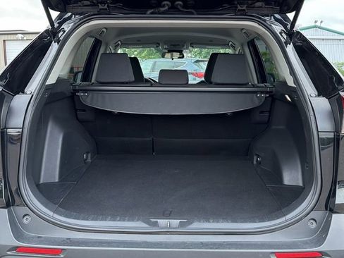 Certified 2025 Toyota RAV4 XLE FWD image 37