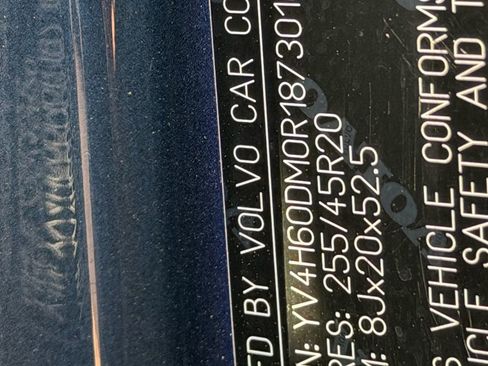 Used 2024 Volvo XC60 T8 Ultimate AWD/4WD image 15