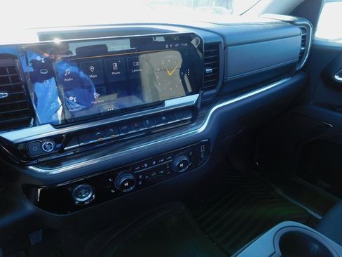 Used 2023 Chevrolet Silverado 1500 LT image 28