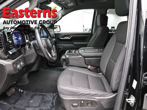 Used 2023 Chevrolet Silverado 1500 LT AWD/4WD image 14