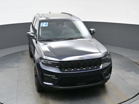 Used 2024 Jeep Grand Cherokee Limited w/ Black Appearance Package image 41