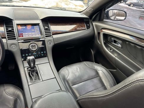 Used 2018 Ford Taurus Limited image 17