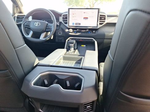 Used 2023 Toyota Tundra Limited AWD/4WD image 33