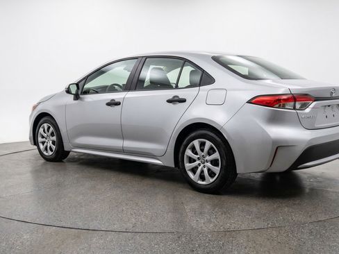 Used 2025 Toyota Corolla LE FWD image 6
