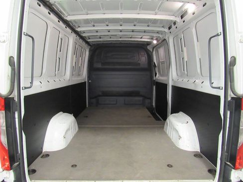 Used 2020 Mercedes-Benz Sprinter 2500 image 17