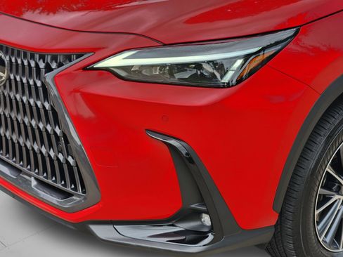 Used 2025 Lexus NX 250 FWD w/ Accessory Package (2T) image 33