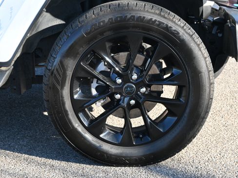 Used 2024 Jeep Wrangler Sahara w/ Technology Group image 14