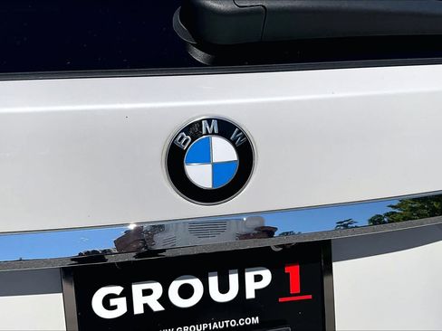 Used 2022 BMW X7 xDrive40i w/ Premium Package AWD/4WD image 9