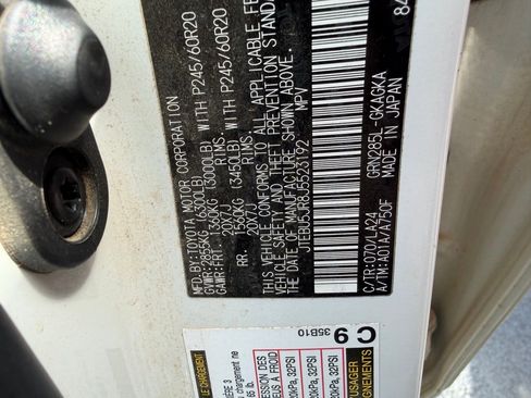 Used 2018 Toyota 4Runner Limited image 11