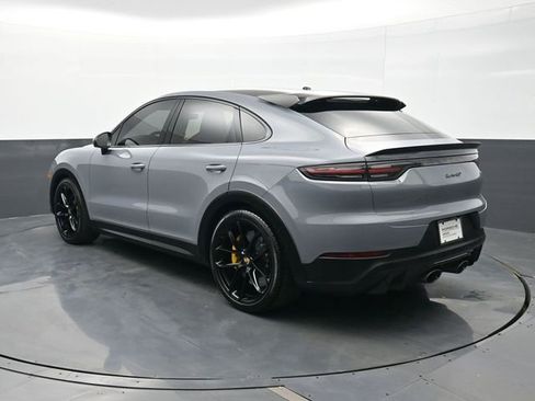 Certified 2022 Porsche Cayenne Turbo GT AWD/4WD image 3