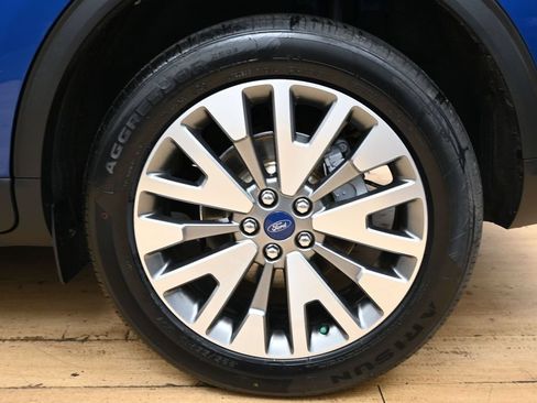 Used 2022 Ford Escape Titanium AWD/4WD image 13