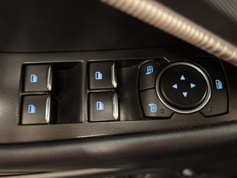 Used 2025 Ford Explorer ST-Line w/ ST-Line Street Pack AWD/4WD image 17