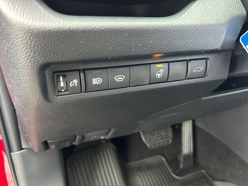 New 2025 Toyota RAV4 XLE image 21