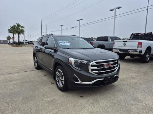 Used 2018 GMC Terrain SLT w/ Preferred Package image 4