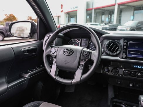 Used 2023 Toyota Tacoma TRD Off-Road AWD/4WD image 5