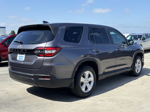 Certified 2023 Honda Pilot LX image 6