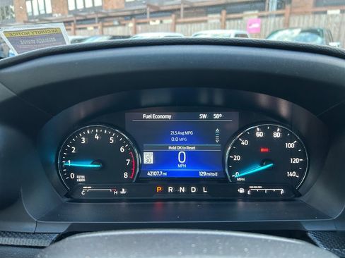 Used 2023 Ford Explorer ST-Line AWD/4WD image 17
