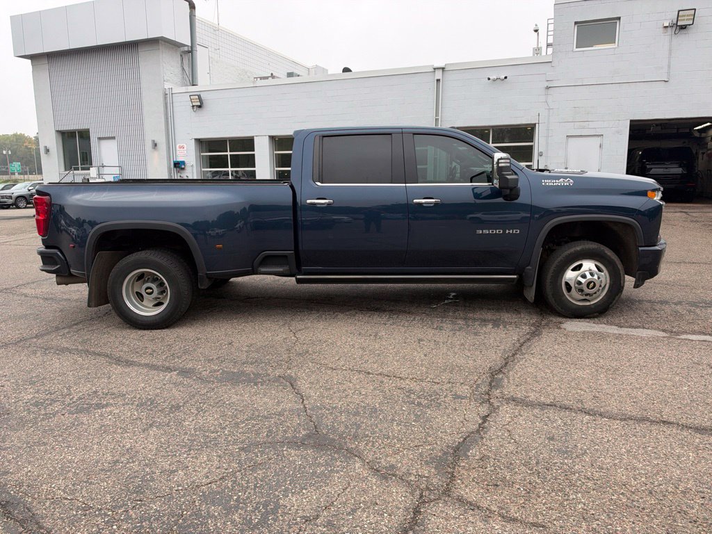Used 2022 Chevrolet Silverado 3500 High Country w/ Safety Package II AWD/4WD image 9