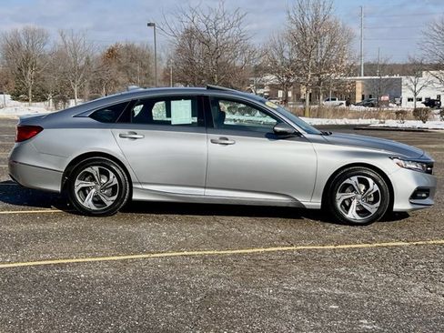 Certified 2018 Honda Accord EX-L image 6