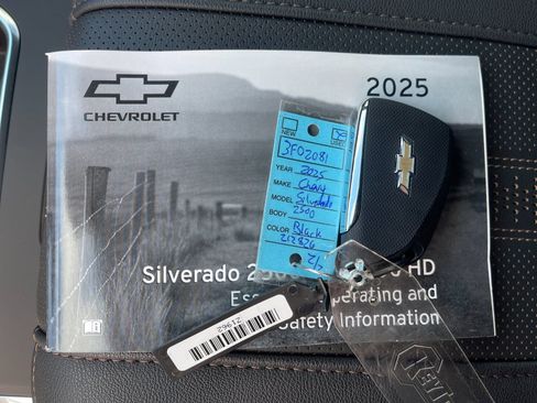 Used 2025 Chevrolet Silverado 2500 High Country w/ High Country Premium Package image 10