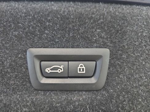 Used 2020 BMW 330i xDrive Sedan w/ Convenience Package image 31