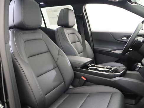 New 2026 Chevrolet Equinox LT w/ Convenience Package II AWD/4WD image 21