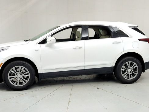 Certified 2023 Cadillac XT5 Premium Luxury image 2