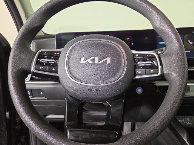 Certified 2025 Kia Sorento LX FWD image 20