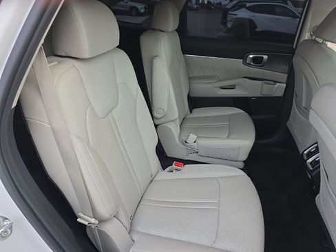 Used 2022 Kia Sorento SX Prestige AWD/4WD image 23