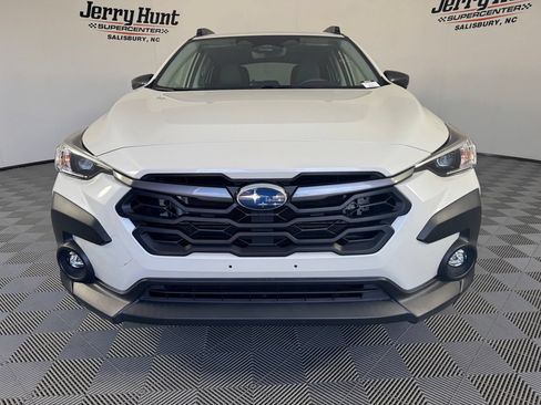 Used 2024 Subaru Crosstrek 2.0i Premium AWD/4WD image 5