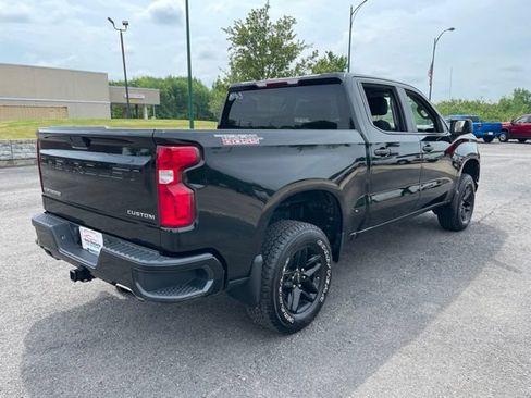 Used 2019 Chevrolet Silverado 1500 Custom Trail Boss w/ Custom Convenience Package AWD/4WD image 7