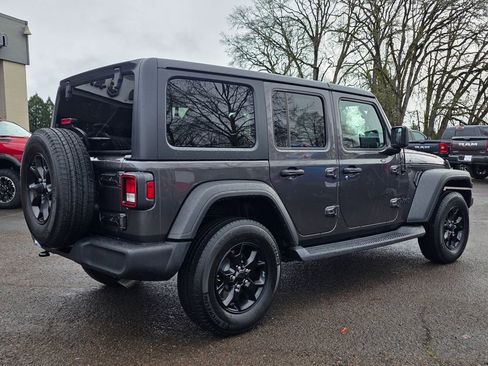 Used 2022 Jeep Wrangler Unlimited Sport image 24