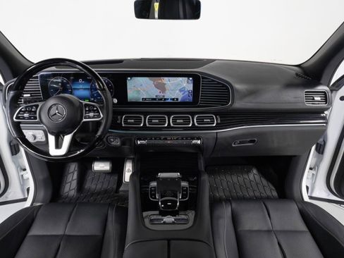 Used 2023 Mercedes-Benz Maybach GLS 600 4MATIC image 29