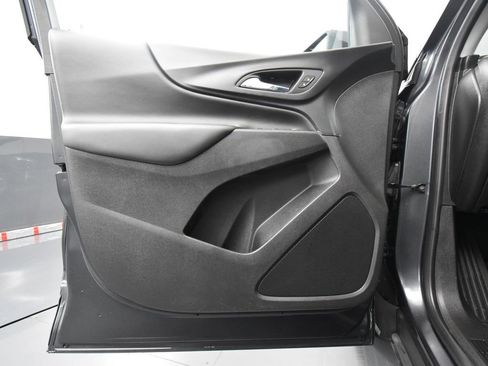 Used 2022 Chevrolet Equinox LT image 18