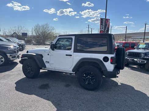 Used 2025 Jeep Wrangler Sport image 10