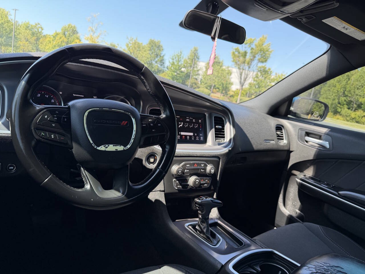 Used 2020 Dodge Charger SXT RWD image 22